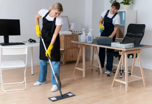 Nettoyage de bureau professionnel à Bréhand